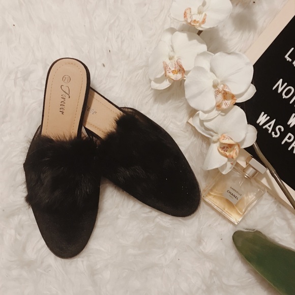 Forever 21 Shoes - FOREVER 21 •faux fur mules•